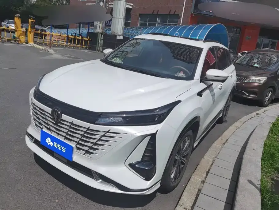 Changan CS75PLUS — фото 1