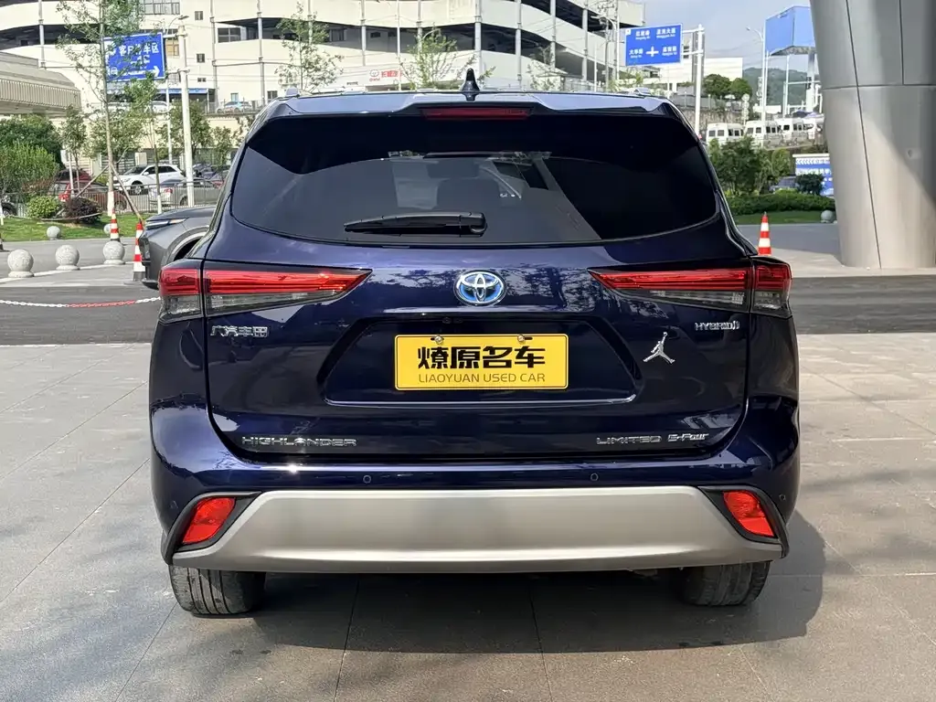 Toyota Highlander — фото 4