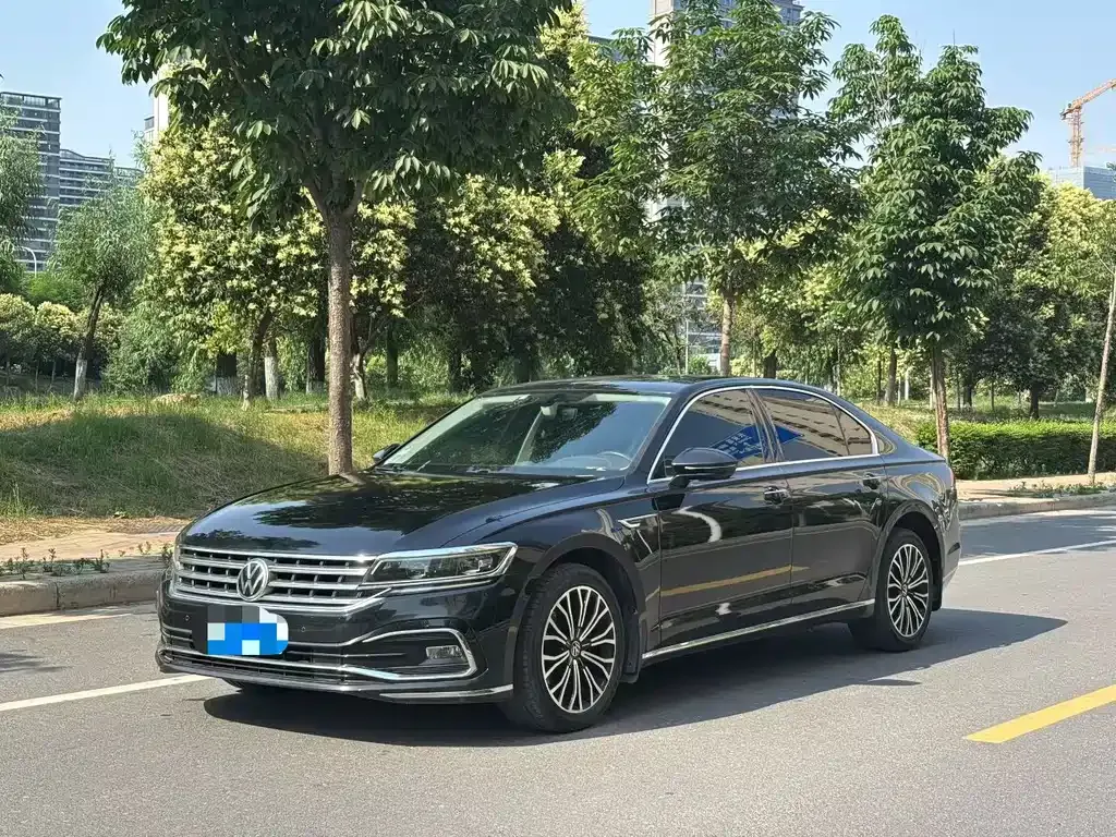Volkswagen Phideon — фото 1