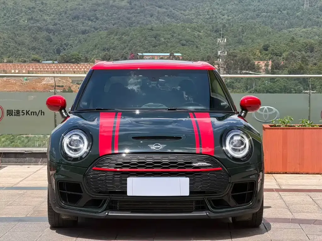 MINI Clubman JCW — фото 2
