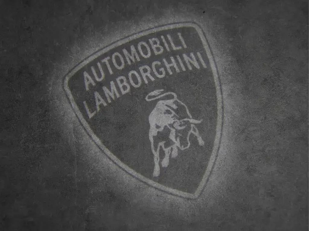 Lamborghini Urus — фото 8