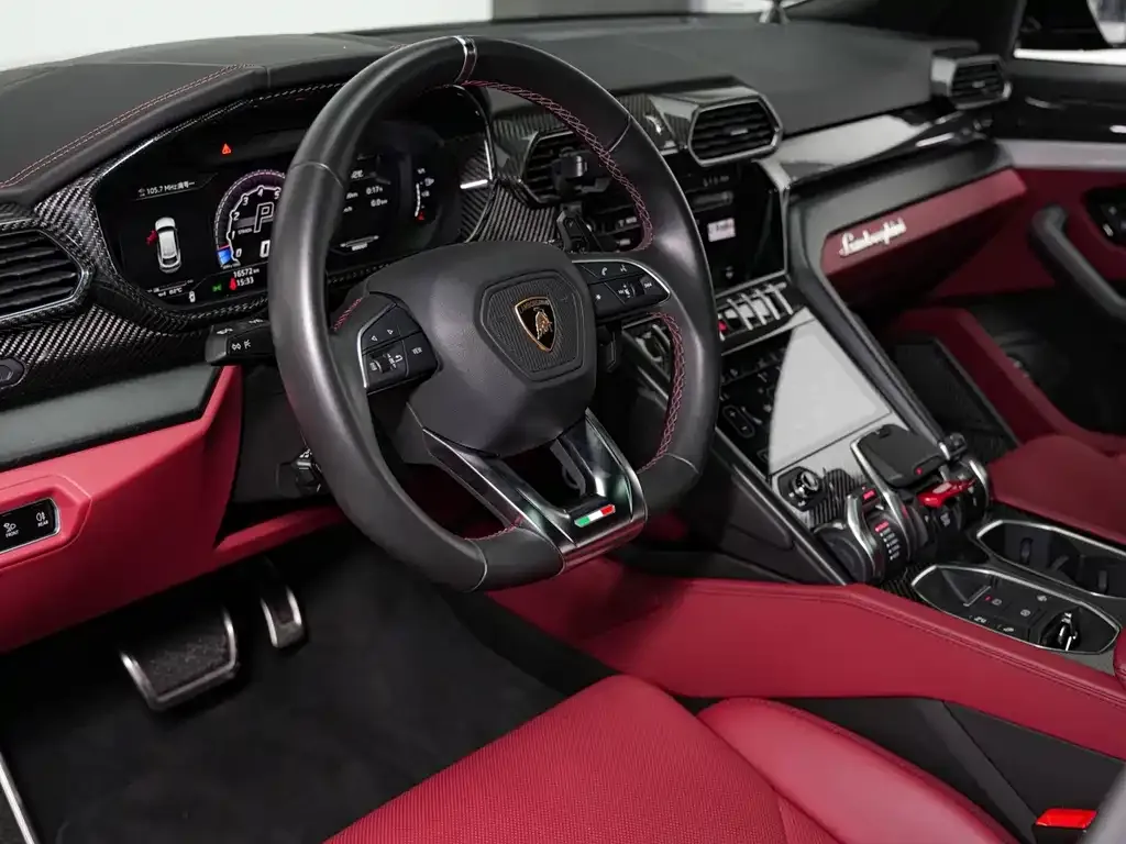 Lamborghini Urus — фото 9