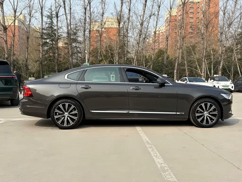 Volvo S90 — фото 9