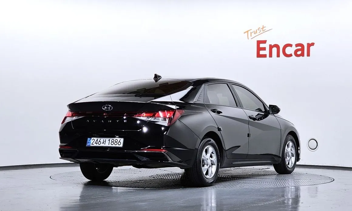 Hyundai AVANTE — фото 3