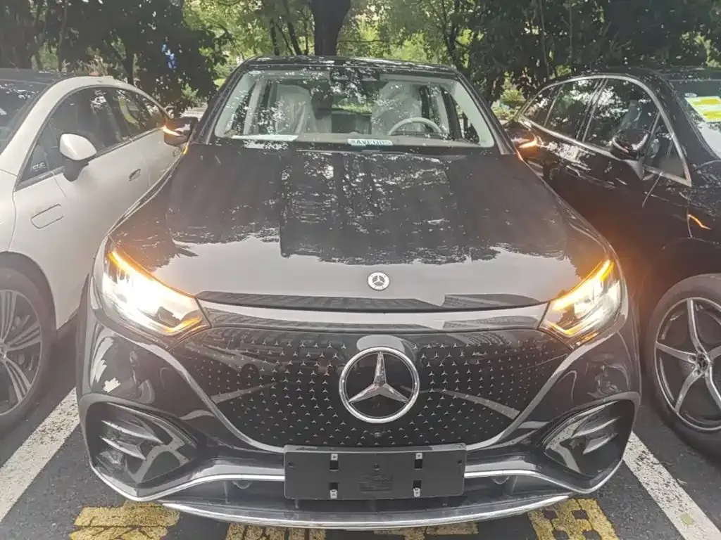 Mercedes-Benz EQE SUV — фото 3