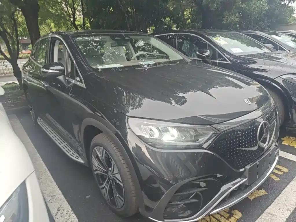 Mercedes-Benz EQE SUV — фото 4