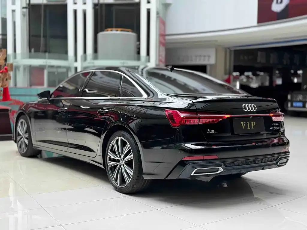 Audi A6L — фото 6
