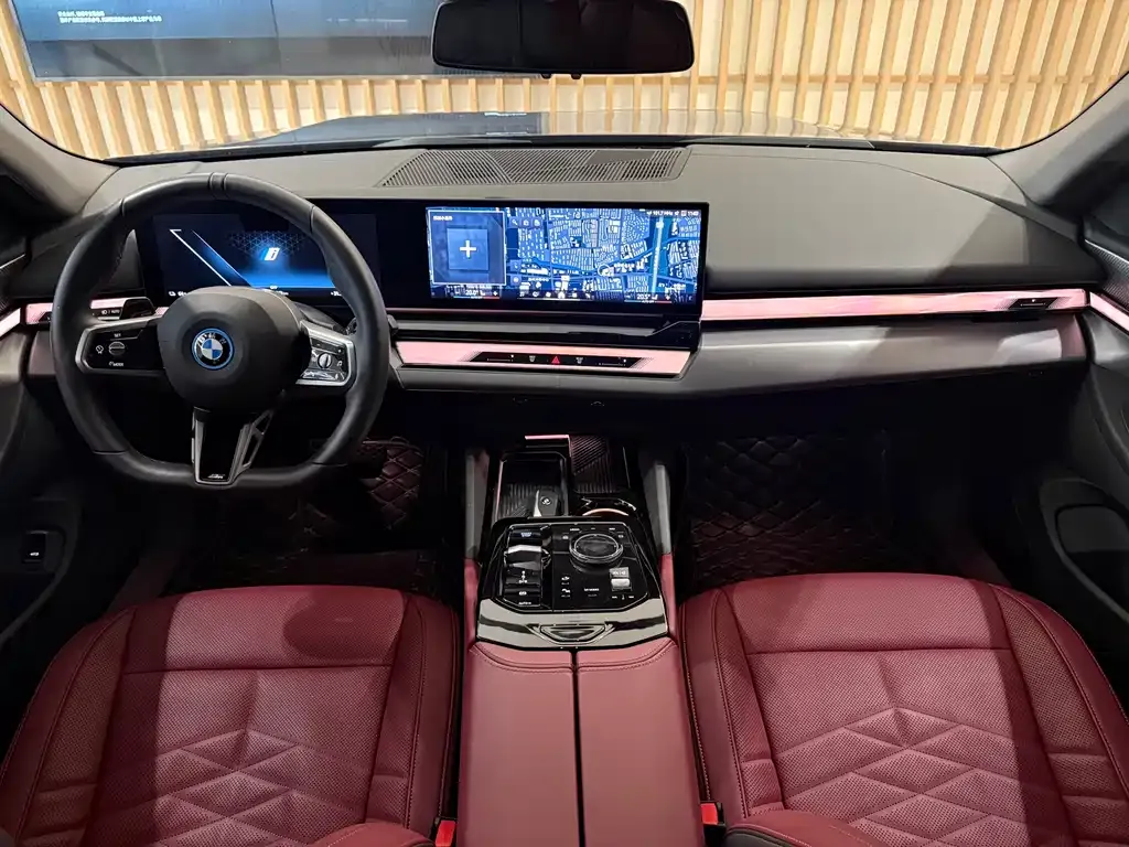 BMW i5 — фото 8