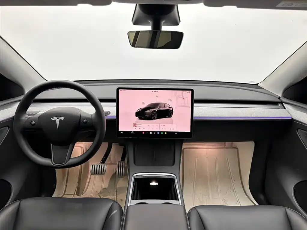 Tesla Model Y — фото 4