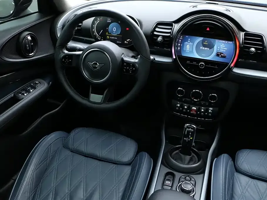 MINI Clubman — фото 6