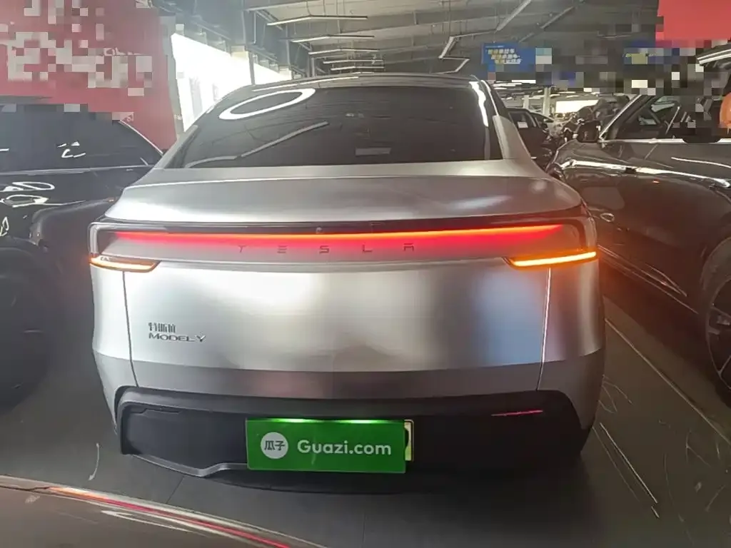 Tesla Model Y — фото 3
