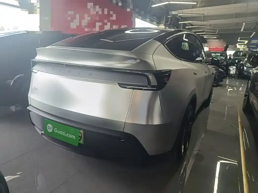 Tesla Model Y — фото 2