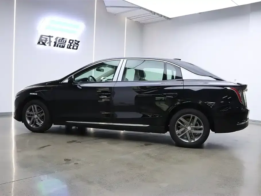 Hongqi E-QM5 — фото 4