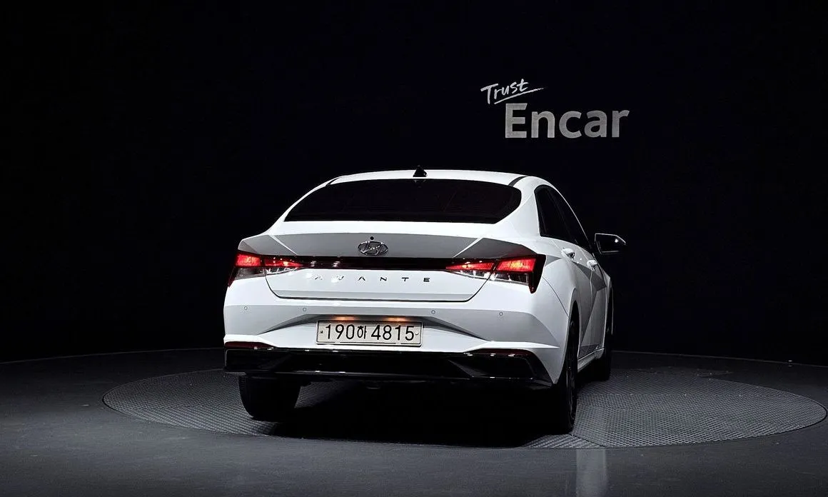 Hyundai AVANTE — фото 4