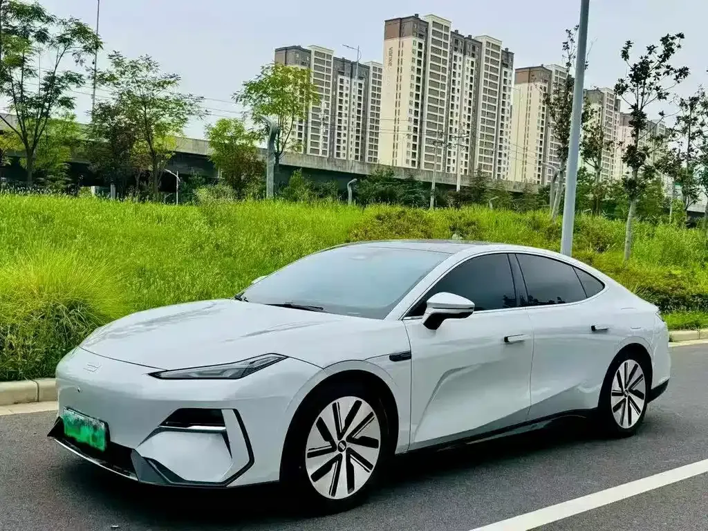 Geely Galaxy E8