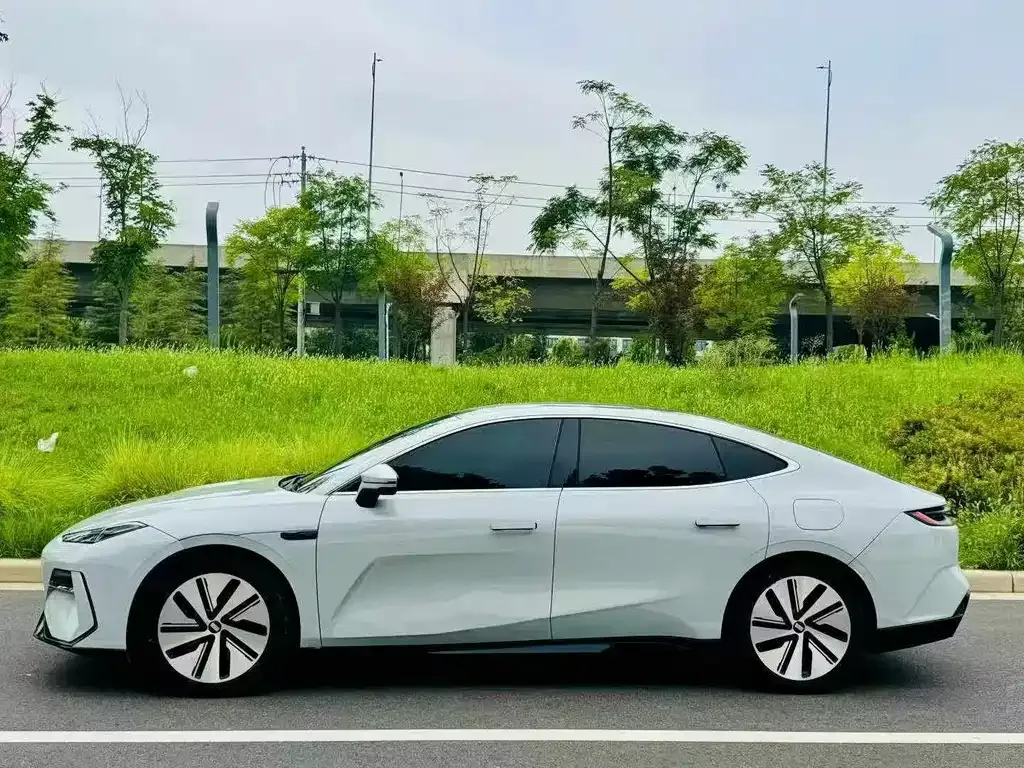 Geely Galaxy E8 2024 из CN, фото 7