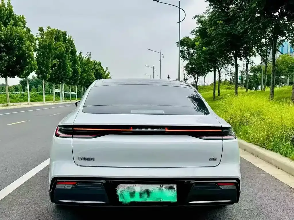 Geely Galaxy E8 2024 из CN, фото 9