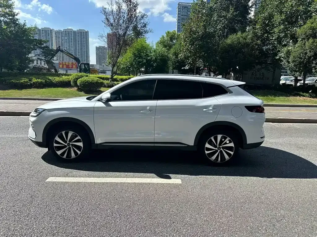 BYD PLUS New Energy — фото 6