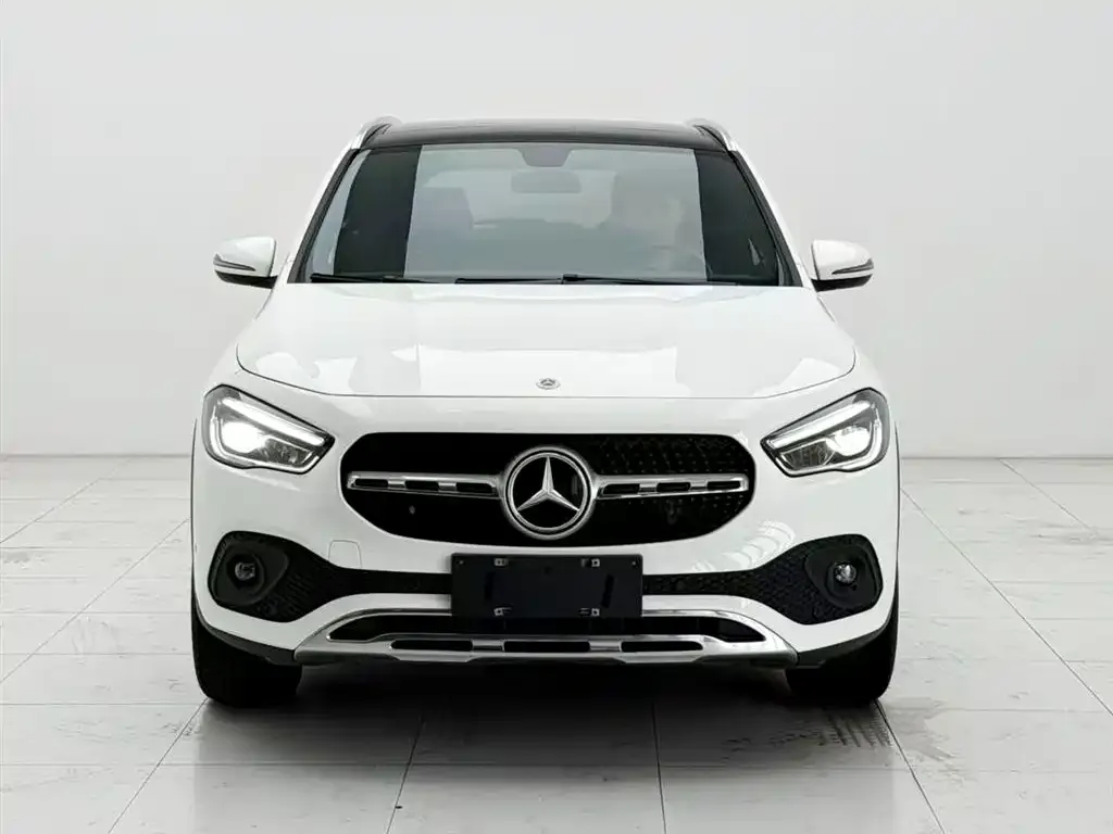 Mercedes-Benz GLA — фото 1