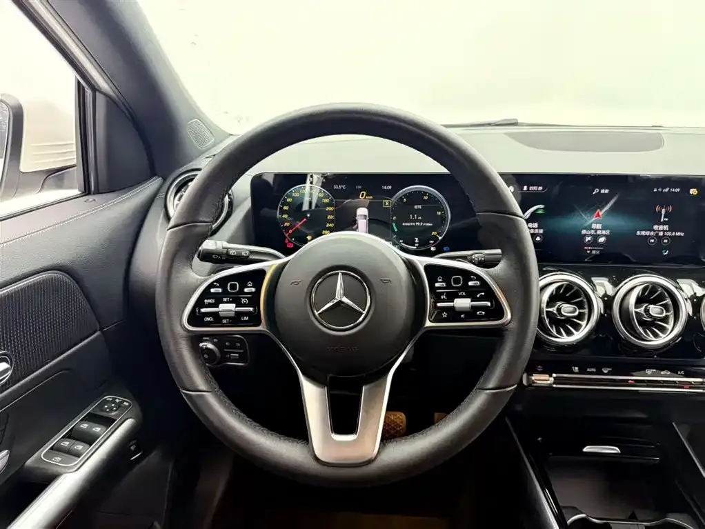 Mercedes-Benz GLA — фото 9