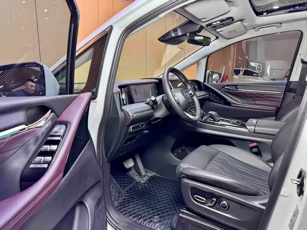 GAC Motor Trumpchi M8 — фото 10