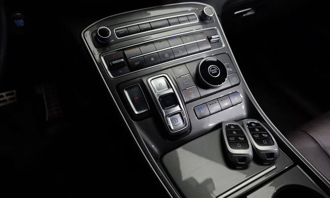 Hyundai Santafe — фото 7
