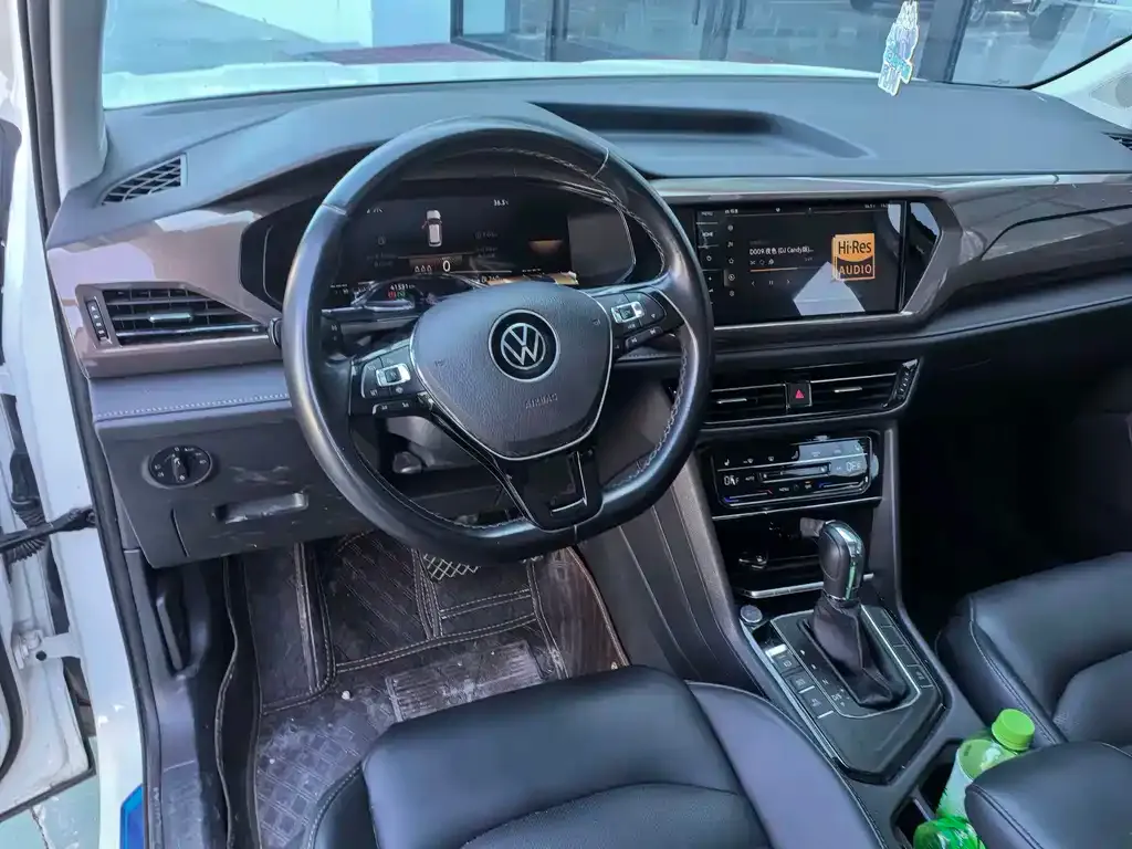 Volkswagen Tharu — фото 4