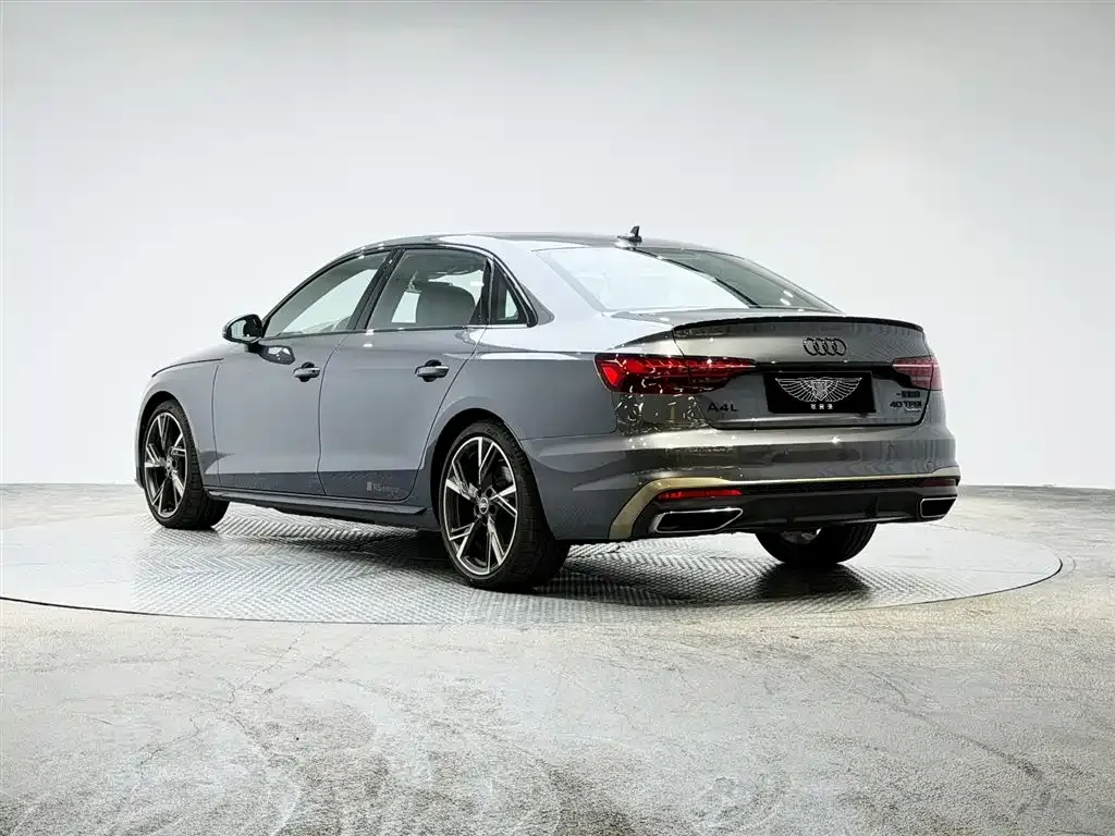 Audi A4L — фото 10