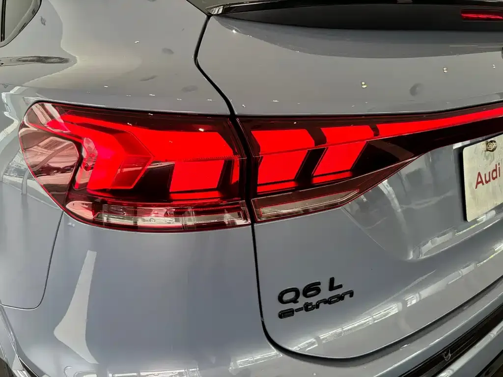 Audi Q6L Sportback e-tron 2025 из CN, фото 4