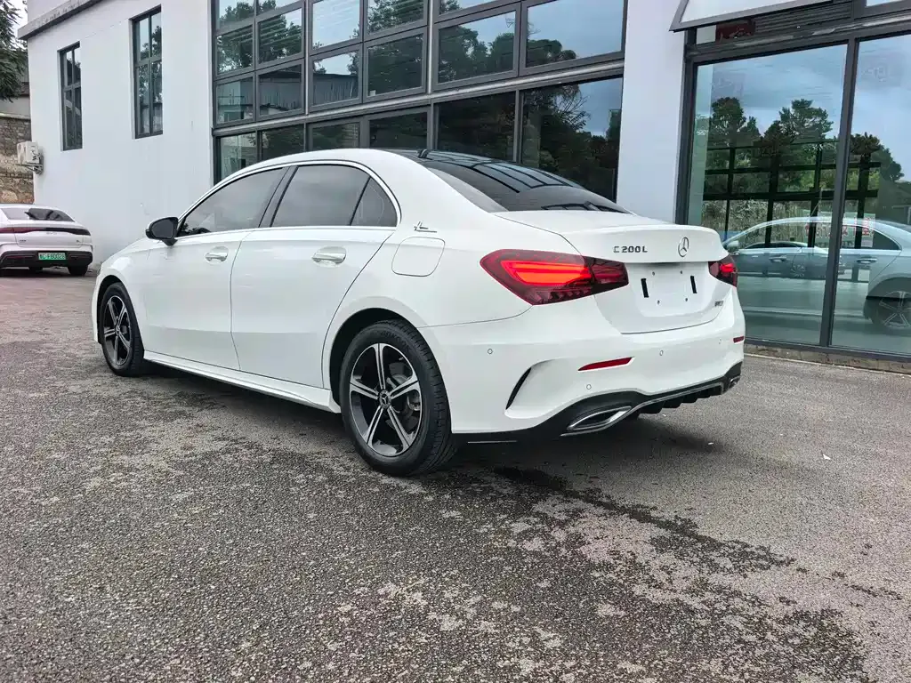 Mercedes-Benz A-Class — фото 9