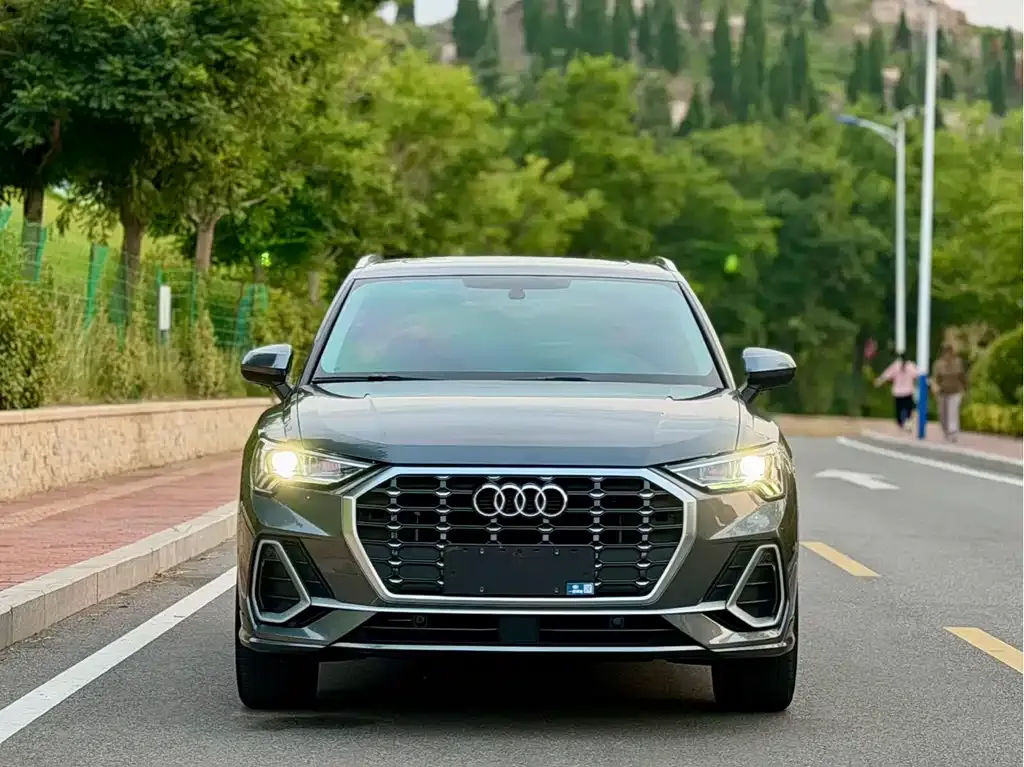 Audi Q3 — фото 6