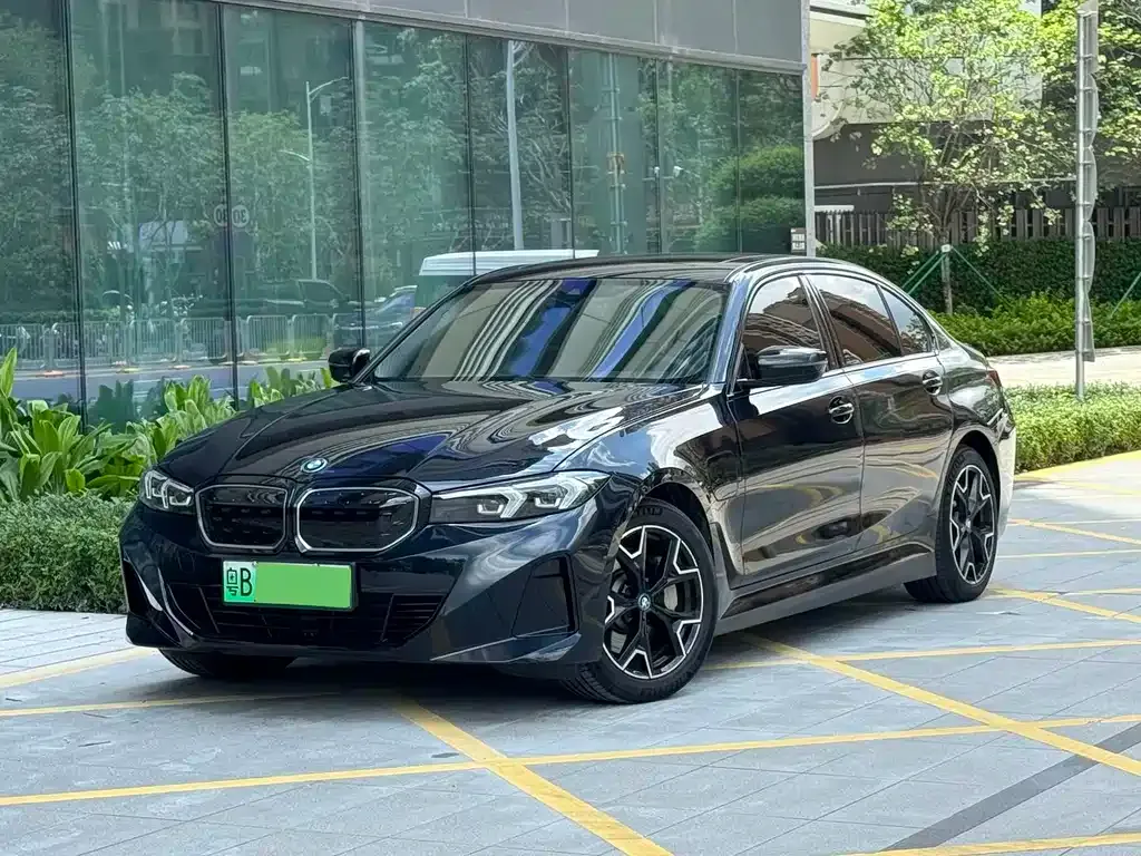 BMW i3 — фото 1