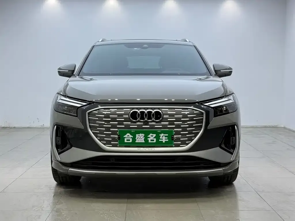 Audi Q4 e-tron — фото 9