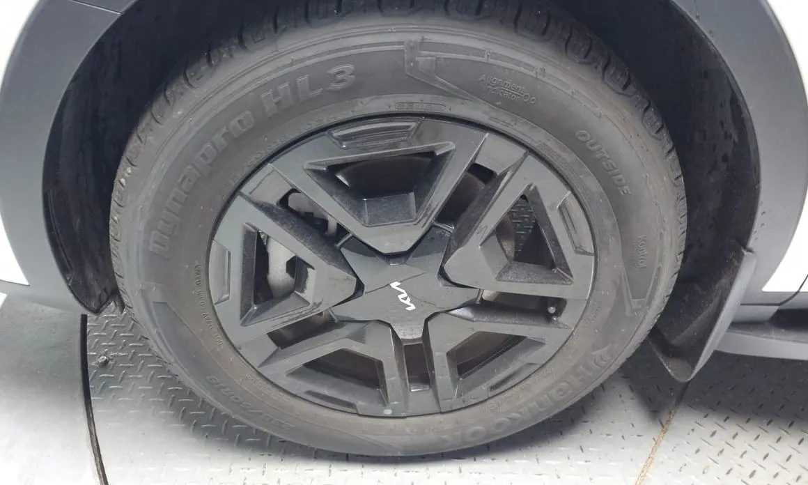 Kia Sorento — фото 7