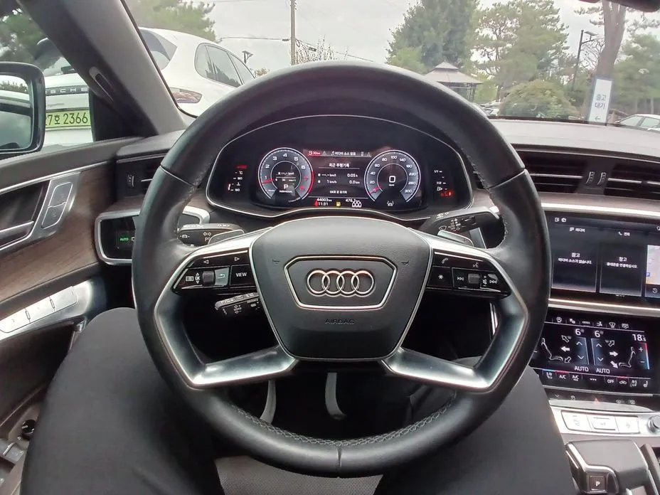 Audi A7 — фото 9