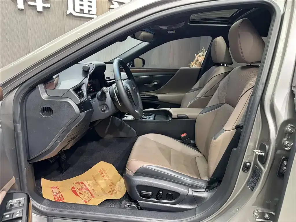 Lexus ES 2024 из CN, фото 6
