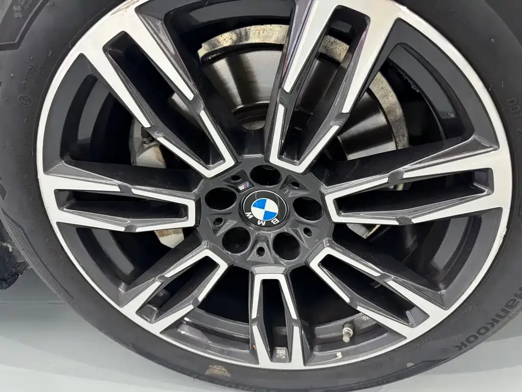 BMW 5 Series — фото 4