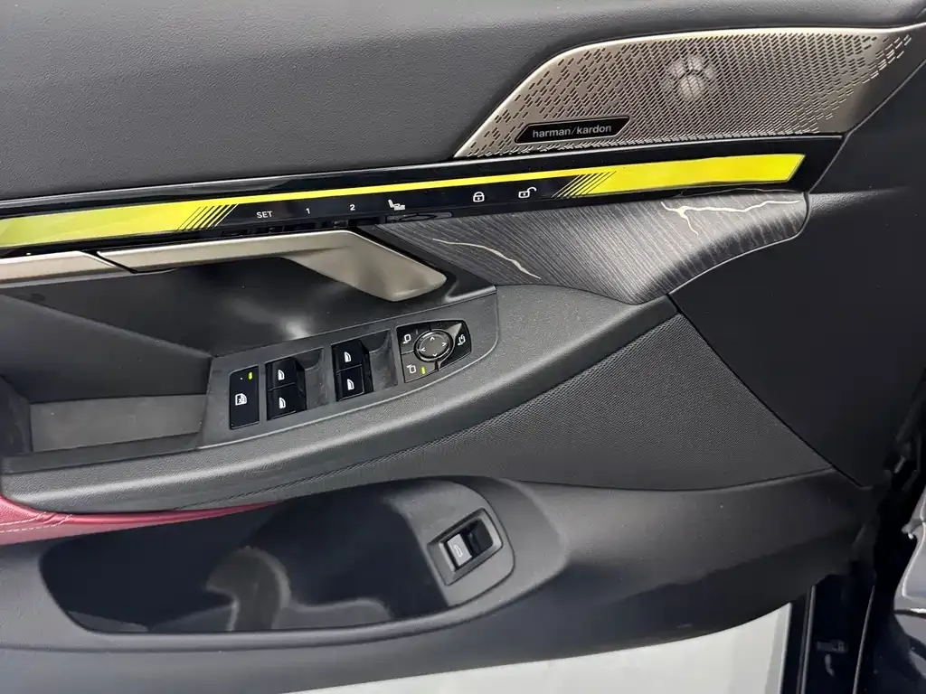 BMW 5 Series — фото 10