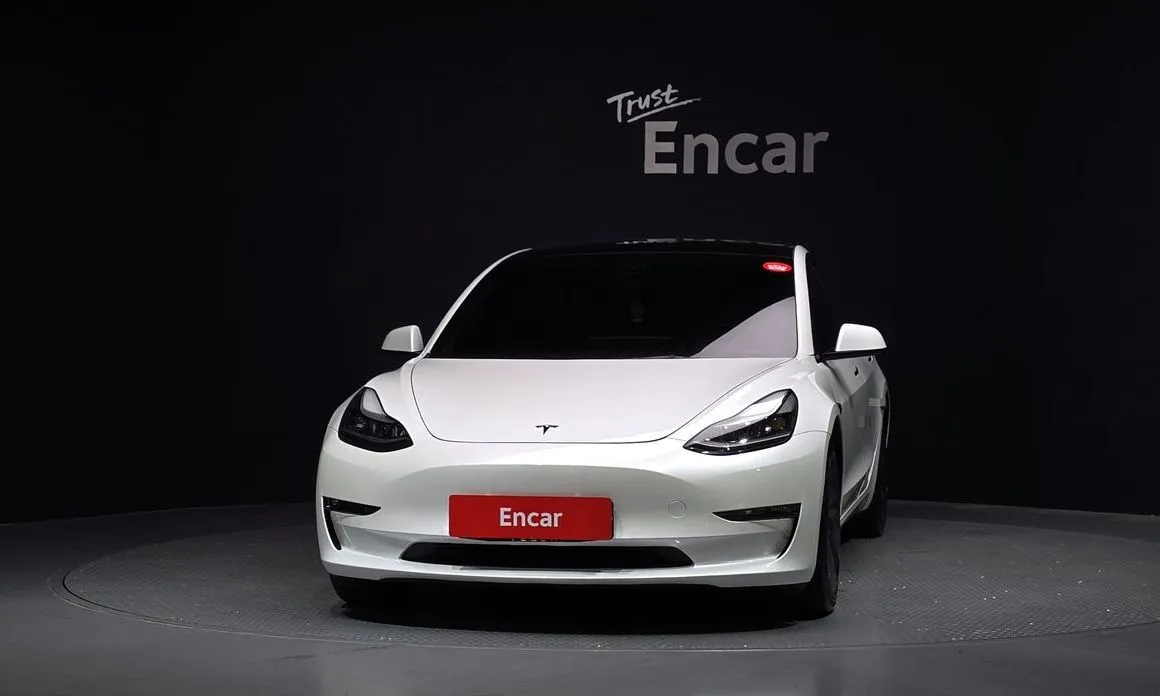 Tesla Model 3 — фото 2