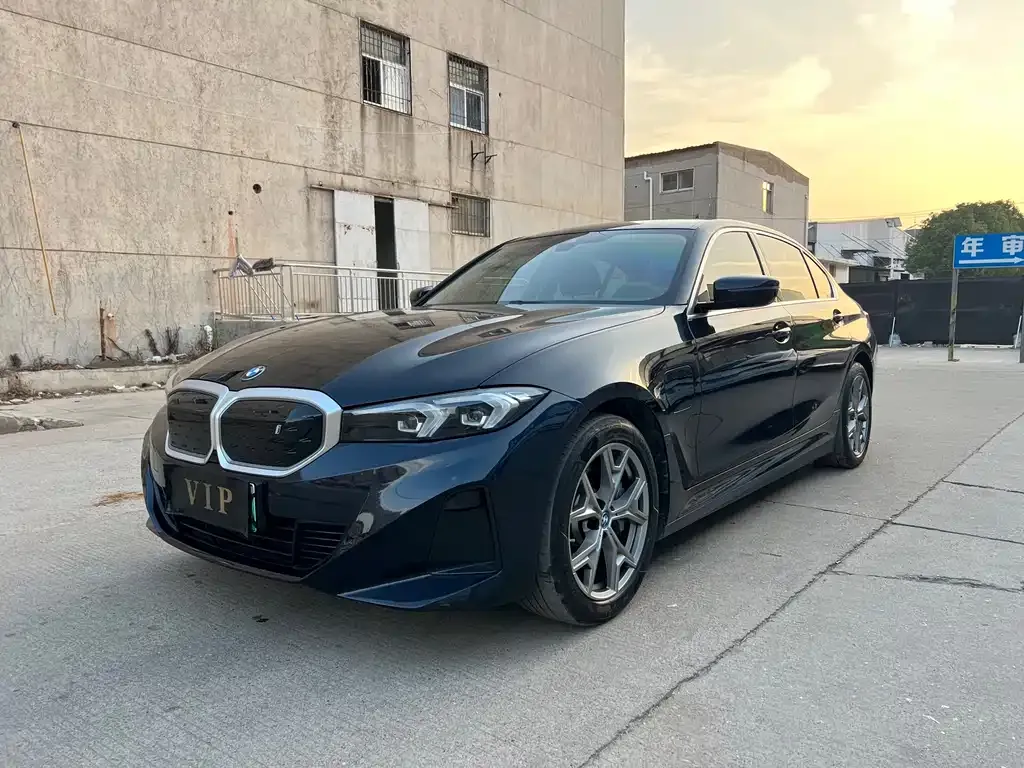BMW i3 — фото 1