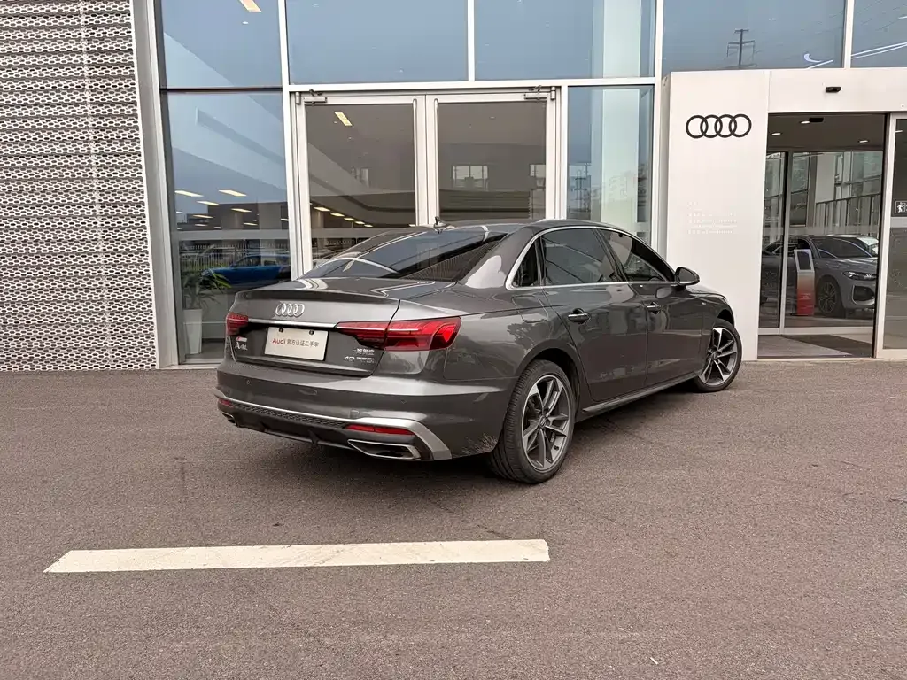 Audi A4L — фото 10
