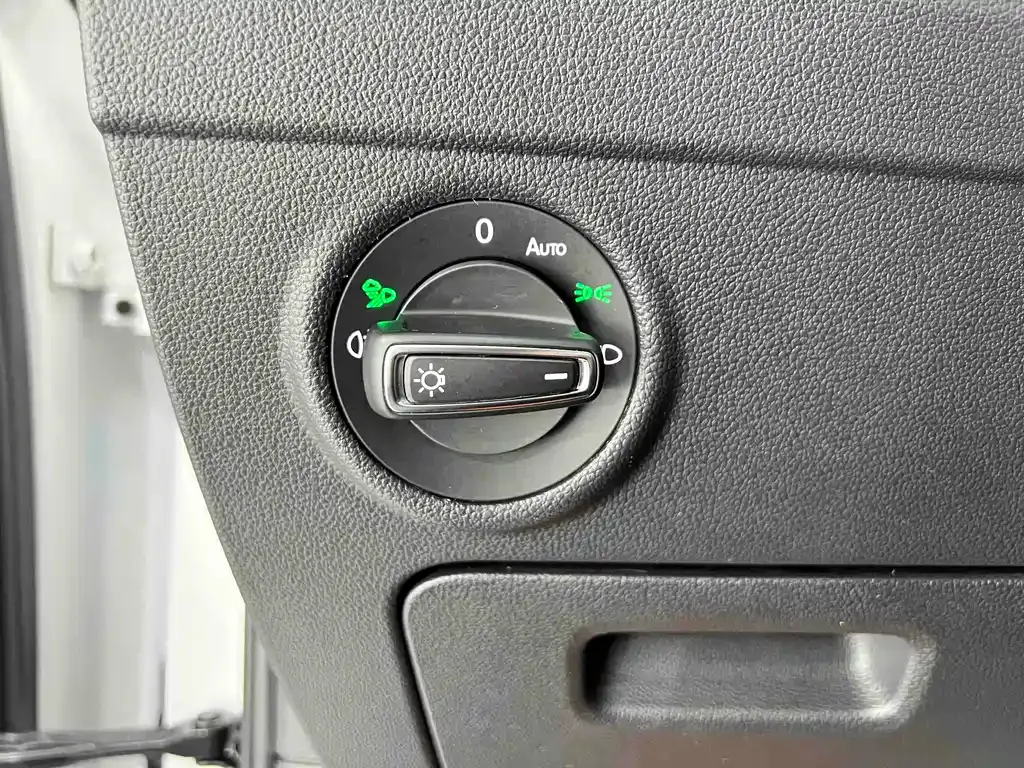 Volkswagen Tiguan L — фото 10