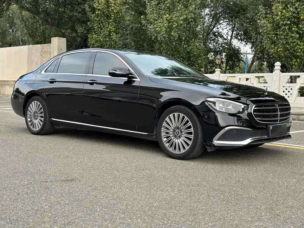 Mercedes-Benz E-Class — фото 10