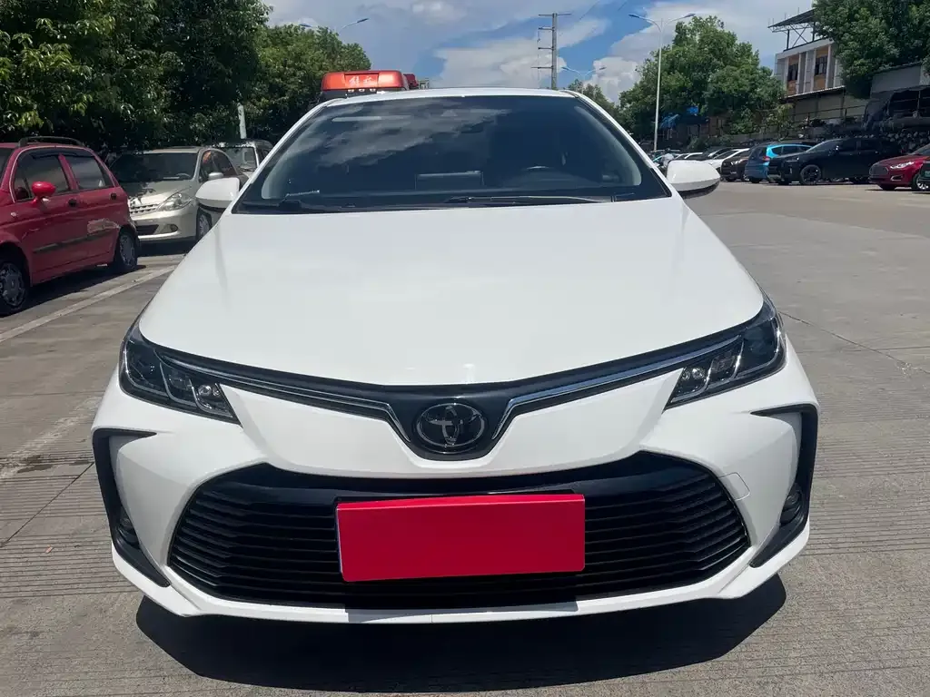 Toyota Corolla 2022 из CN, фото 5