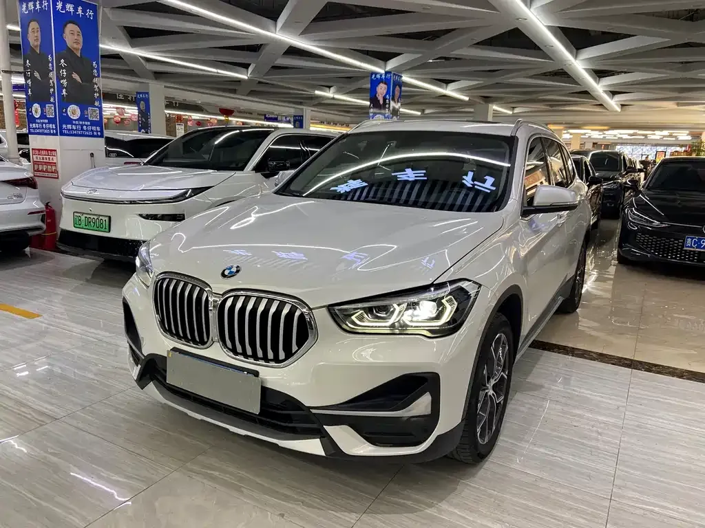 BMW X1 — фото 1
