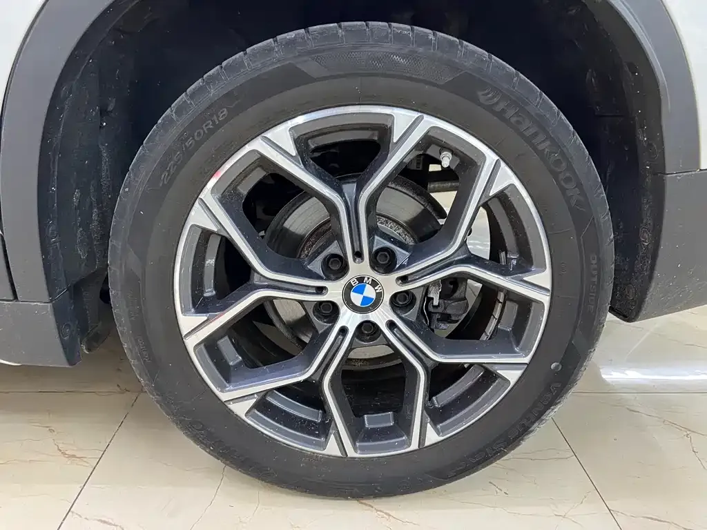BMW X1 — фото 6