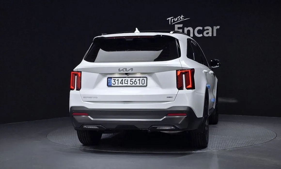 Kia Sorento — фото 5