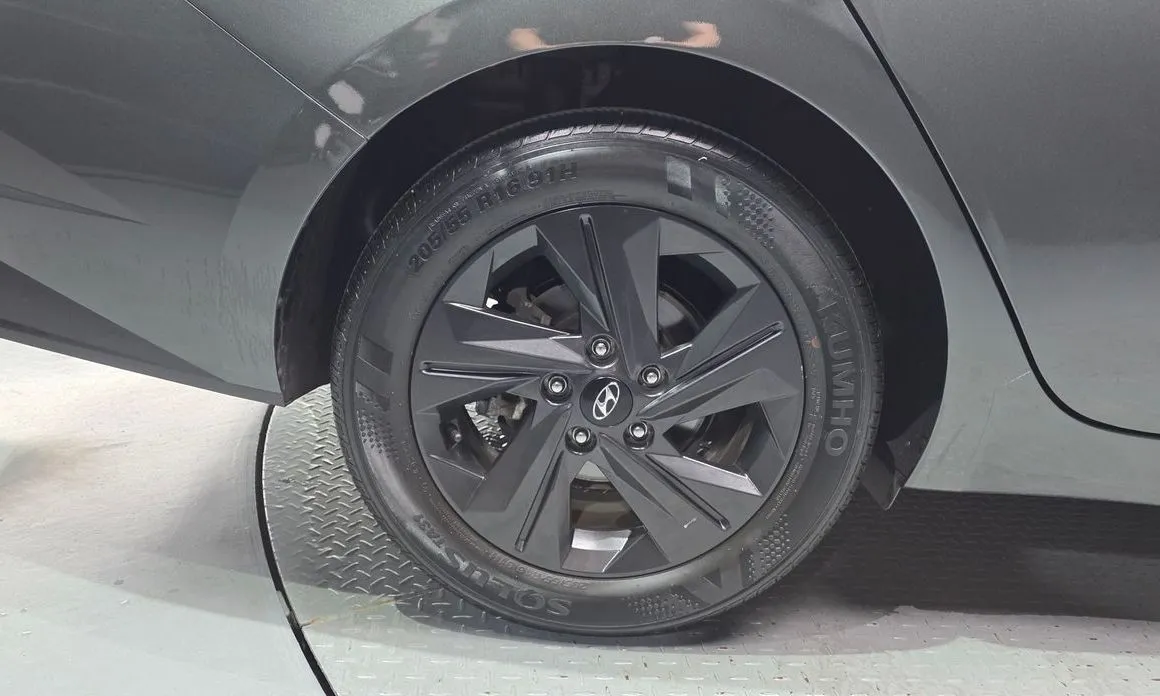 Hyundai AVANTE 2021 из KR, фото 8