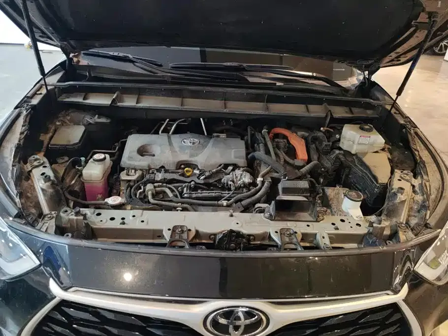 Toyota Highlander — фото 10