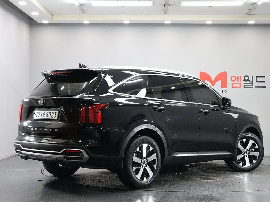 Kia Sorento — фото 7
